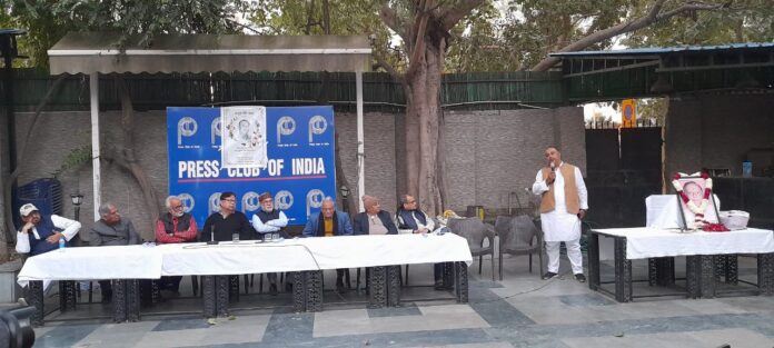 प्रेस क्लब ऑफ़ इंडिया दिल्ली के परिसर में हुआ श्रद्धांजलि सभा का आयोजन।